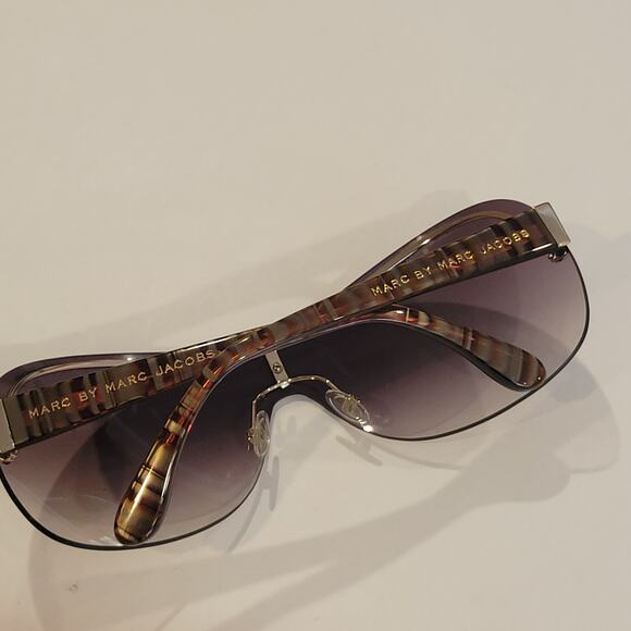 Marc by Marc Jacobs MMJ 241/S rimless shield sunglasses with hard case